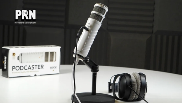 Unboxing the Rode Podcaster