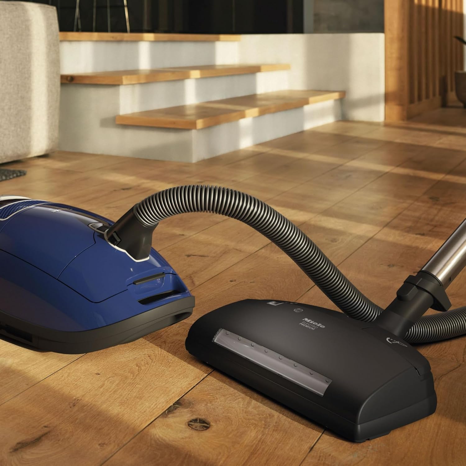 Miele Complete C3 Marin Bagged Canister Vacuum Cleaner with Electrobrush Floorhead, Suitable for Carpets and Hard Floors, in Marine Blue - Customer Photo 2
