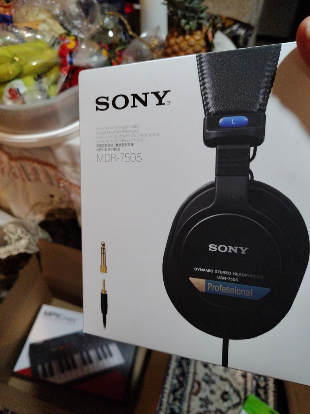 Sony MDR7506 Professional Large Diaphragm Headphone - Customer Photo 2