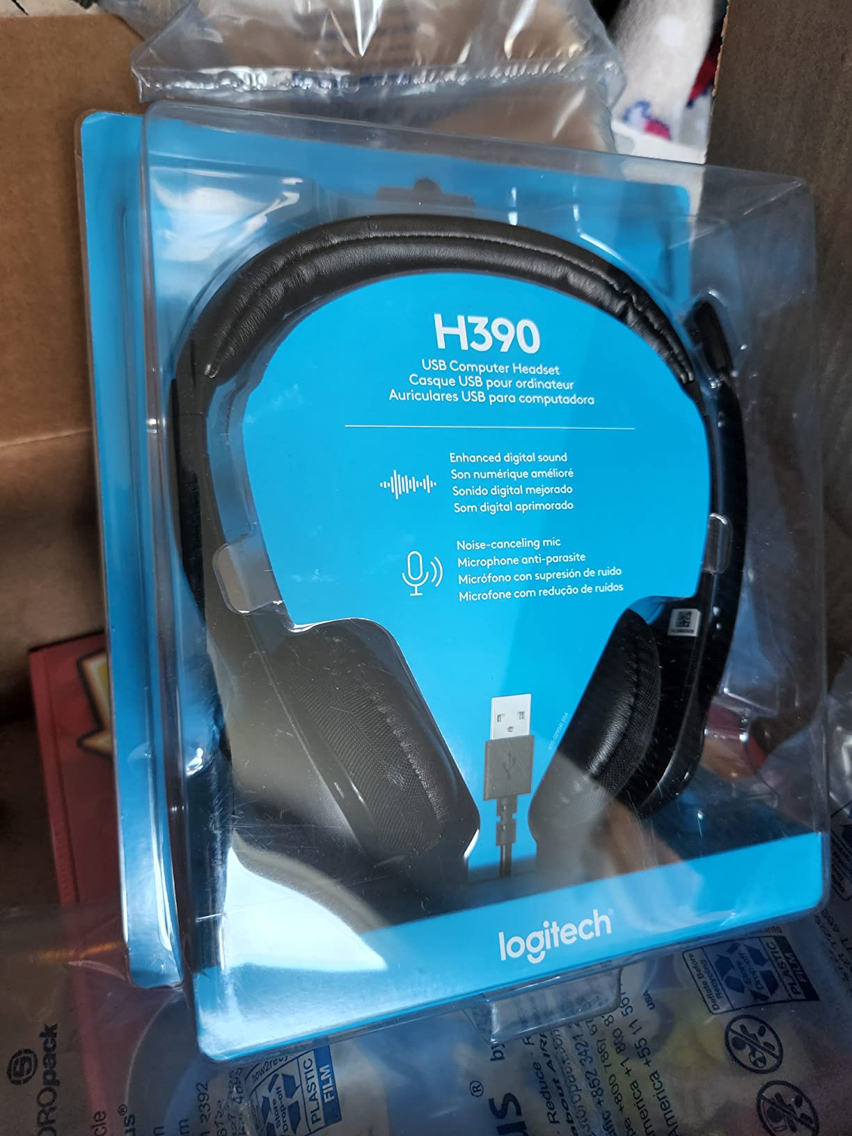 Logitech ClearChat Comfort/USB Headset H390 (Black) - Customer Photo 1