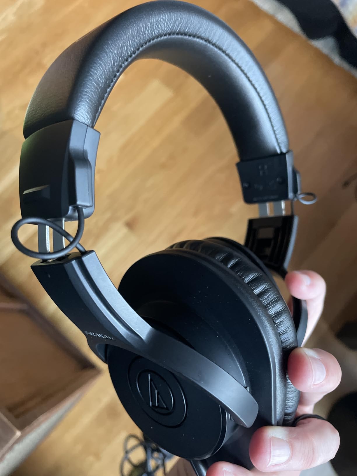 Audio-Technica ATH-M20x Professional Studio Monitor Headphones, Black - Customer Photo 2