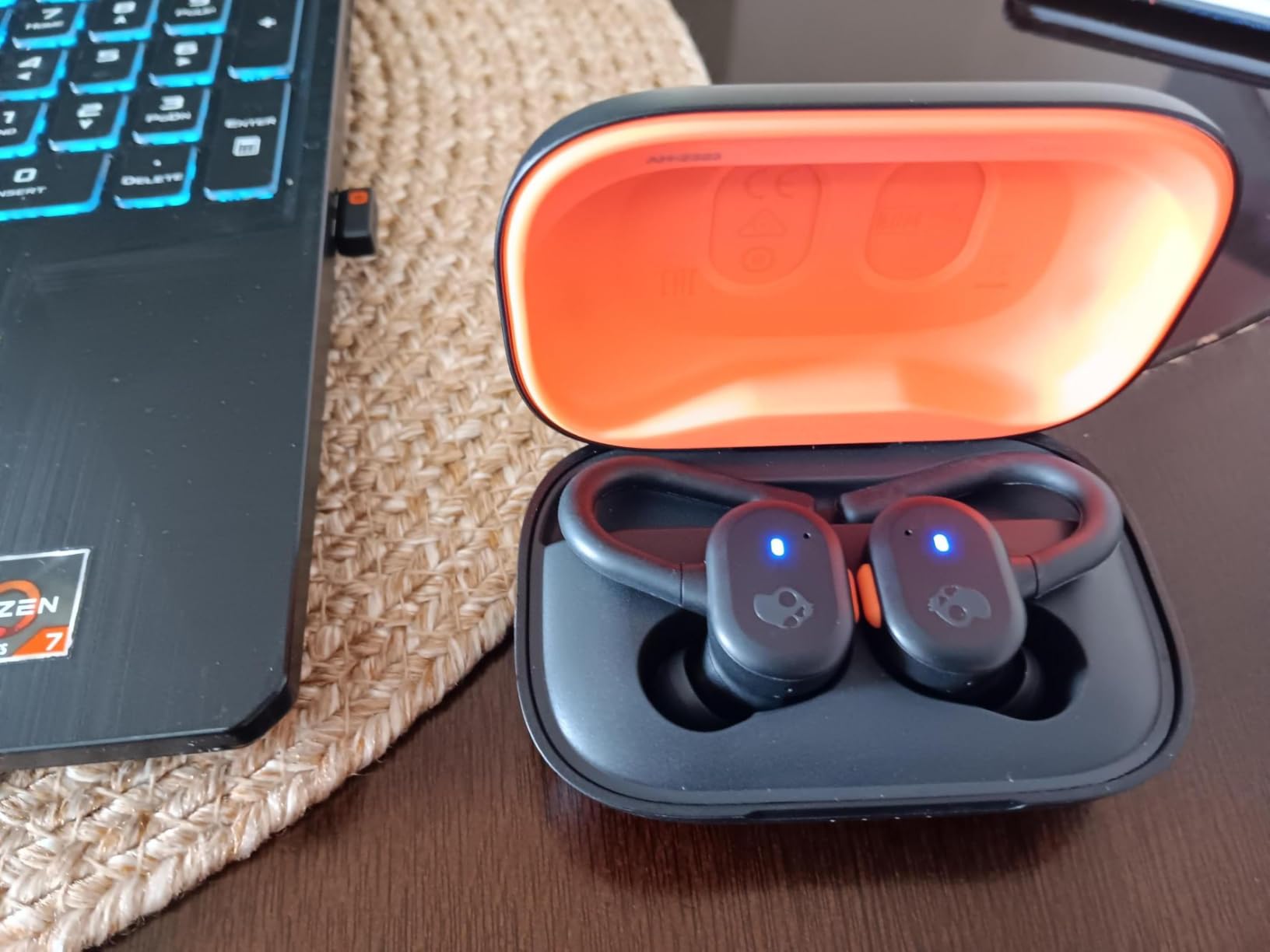 Skullcandy Push Active Wireless Earbuds, Bluetooth Headphones, Noise Isolating, 44 Hrs Battery, Secure-Fit Over-Ear Hanger, Sweat and Water Resistant, Microphone for iPhone Android - True Black/Orange Customer Review Skullcandy Push Active Wireless Earbuds, Bluetooth Headphones, Noise Isolating, 44 Hrs Battery, Secure-Fit Over-Ear Hanger, Sweat and Water Resistant, Microphone for iPhone Android - True Black/Orange - Customer Photo 1