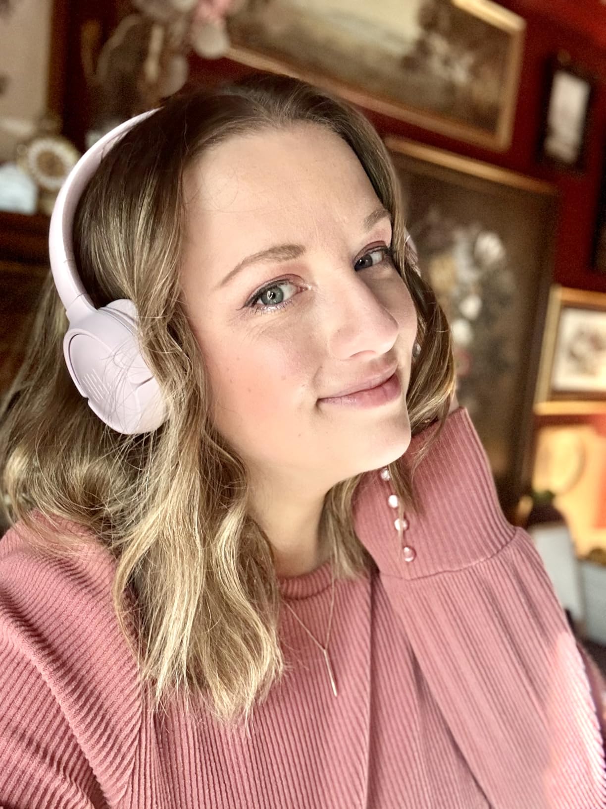 JBL Tune 510BT - Bluetooth headphones with up to 40 hours battery, microphone for call, foldable and comfortable, Android and iOs compatible (Rose) - Customer Photo 2
