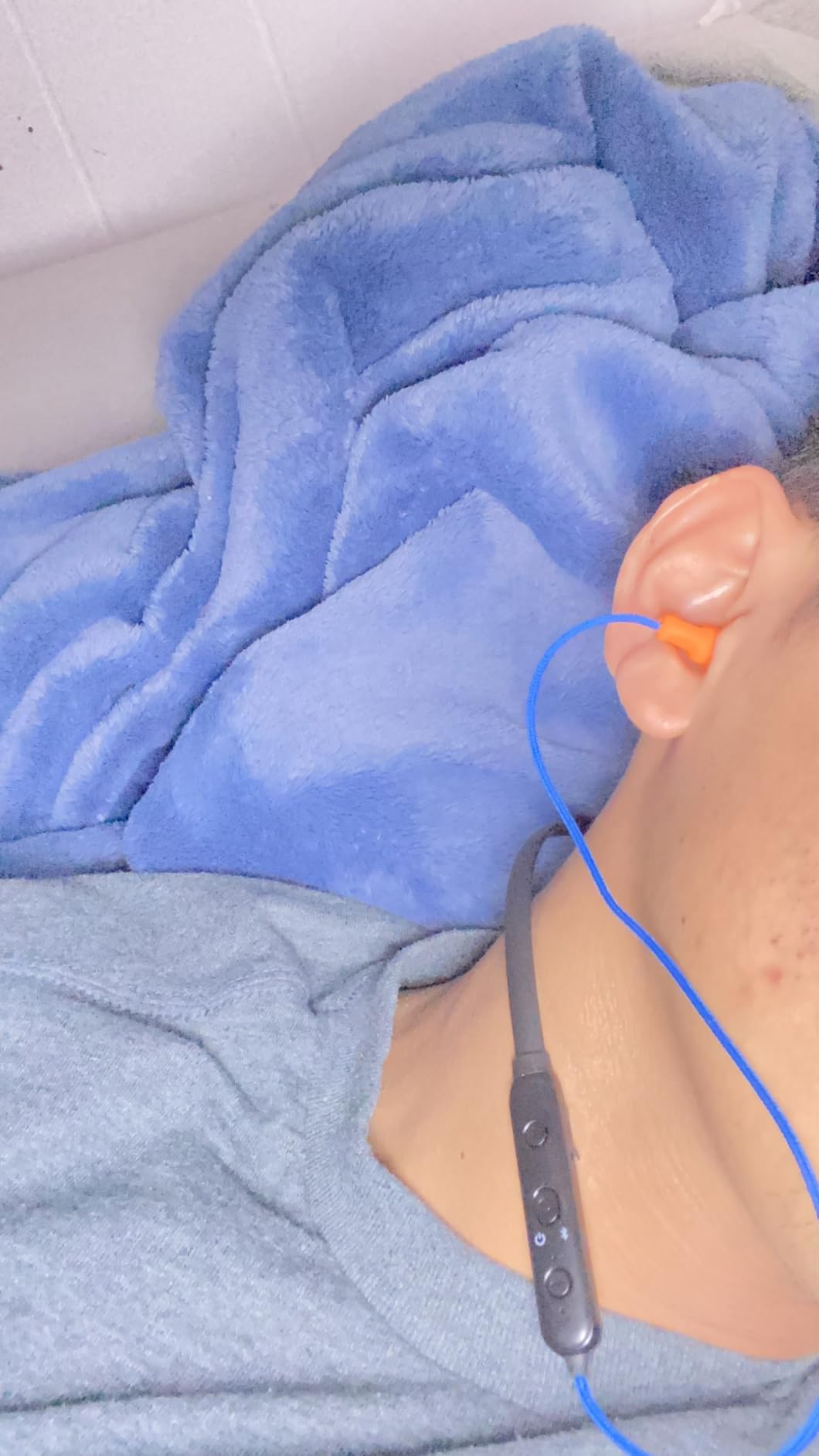 HomeSpot Noise Reduction Wireless Neckband Headphones with Qualcomm aptX HD, 27dB NRR, CVC Noise Cancelling Mic & Controls and 20H Playtime for Work Safety OSHA Compliant - Blue Wire Orange Earbuds - Customer Photo 1