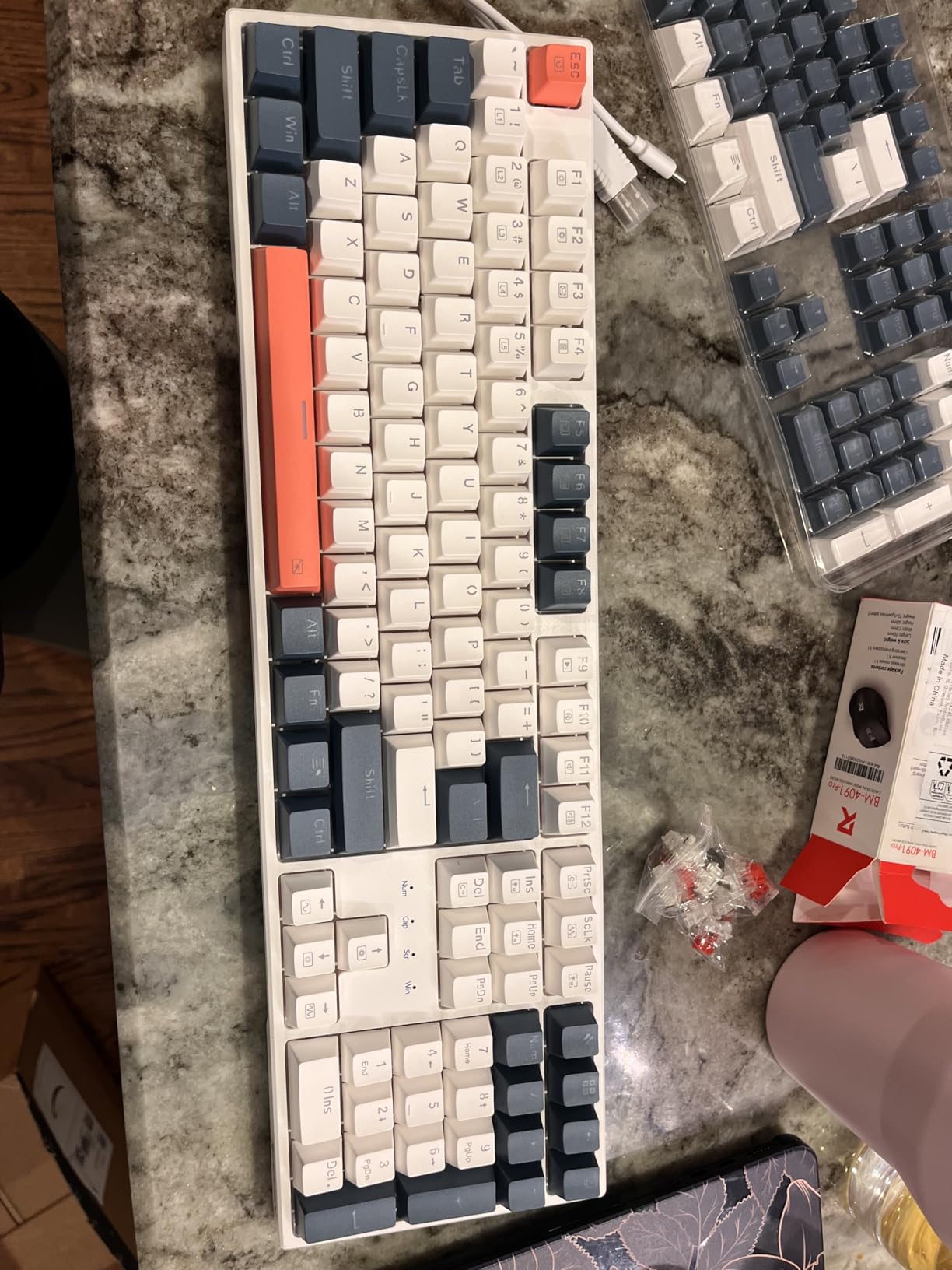 Redragon K668 RGB Gaming Keyboard, 108 Keys Wired Mechanical Keyboard w/Extra 4 Hotkeys, Sound Absorbing Foams, Upgraded Hot-swappable Socket, Mixed Color Keycaps x 2 Sets, Red Switch - Customer Photo 2