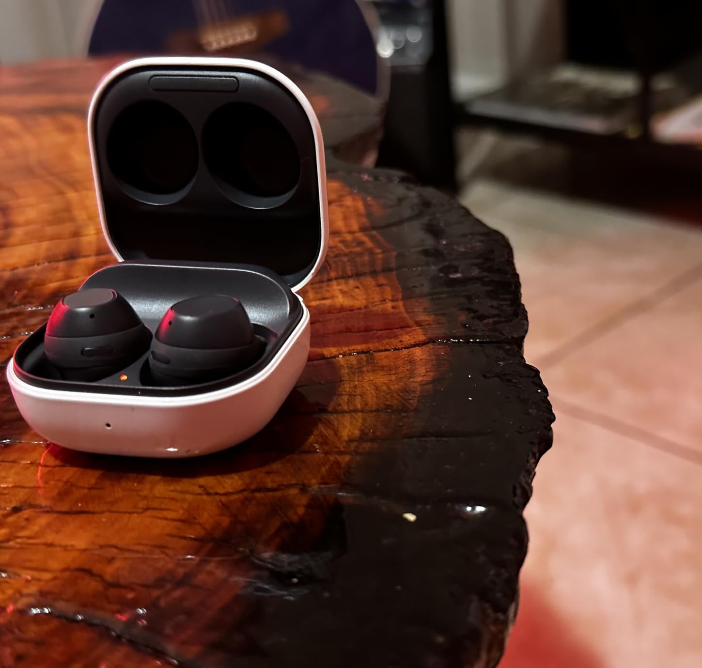 Samsung Galaxy Buds FE True Wireless Bluetooth Earbuds, Comfort and Secure in Ear Fit, Auto Switch Audio, Touch Control, Built-in Voice Assistant, Graphite [US Version, 1Yr Manufacturer Warranty] - Customer Photo 5