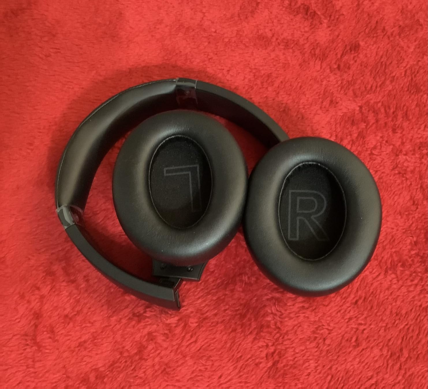 Soundcore by Anker Q20i Hybrid Active Noise Cancelling Headphones, Wireless Over-Ear Bluetooth, 40H Long ANC Playtime, Hi-Res Audio, Big Bass, Customize via an App, Transparency Mode (White) customer photo 2