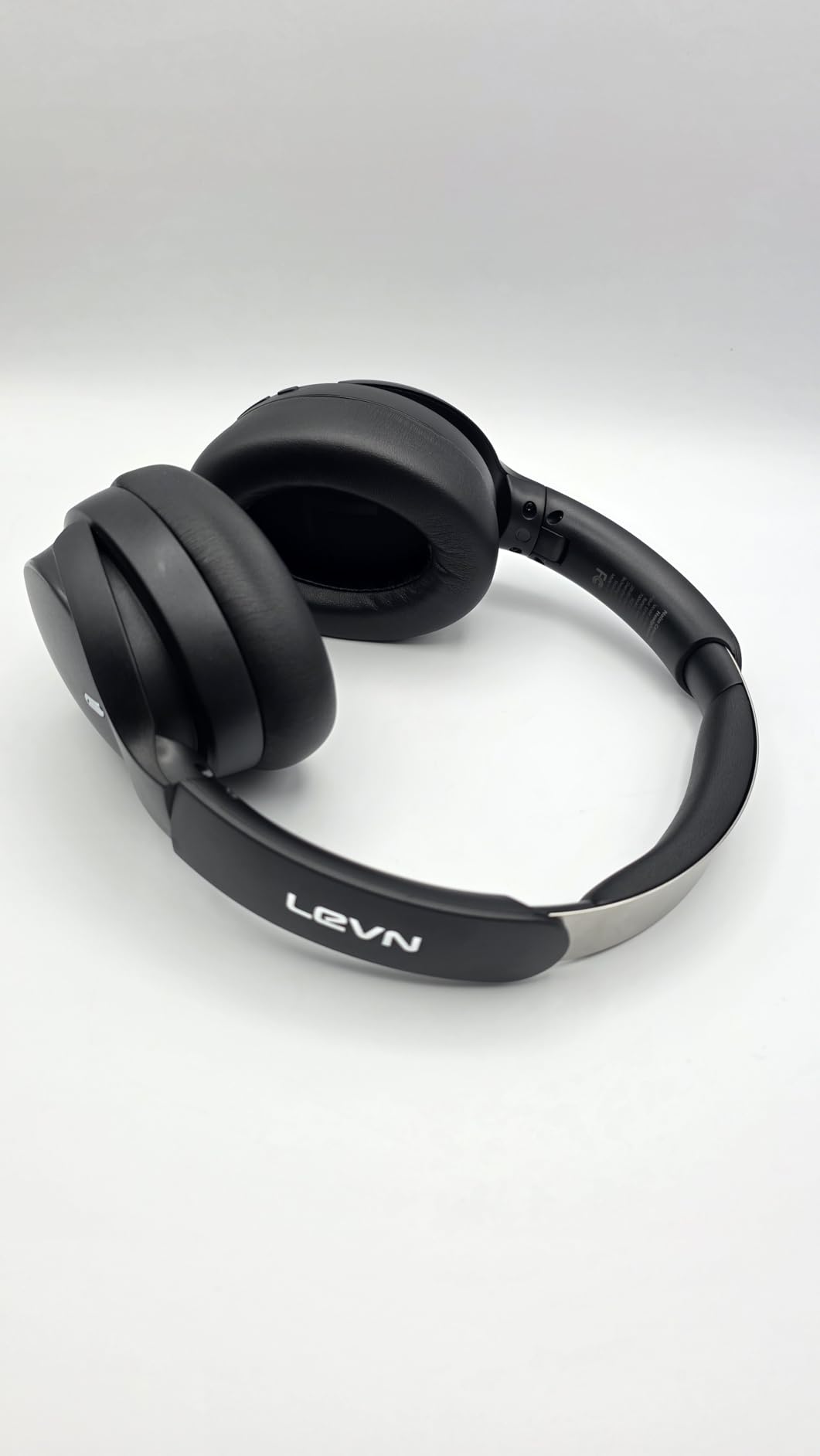 LEVN Hybrid Active Noise Cancelling Headphones, Wireless Headphones Bluetooth 5.4 with Transparent Mode, Hi-Res Audio, Deep Bass, 70H Playtime Over Ear Bluetooth Headset for Work/Travel/Home/Office - Customer Photo 2
