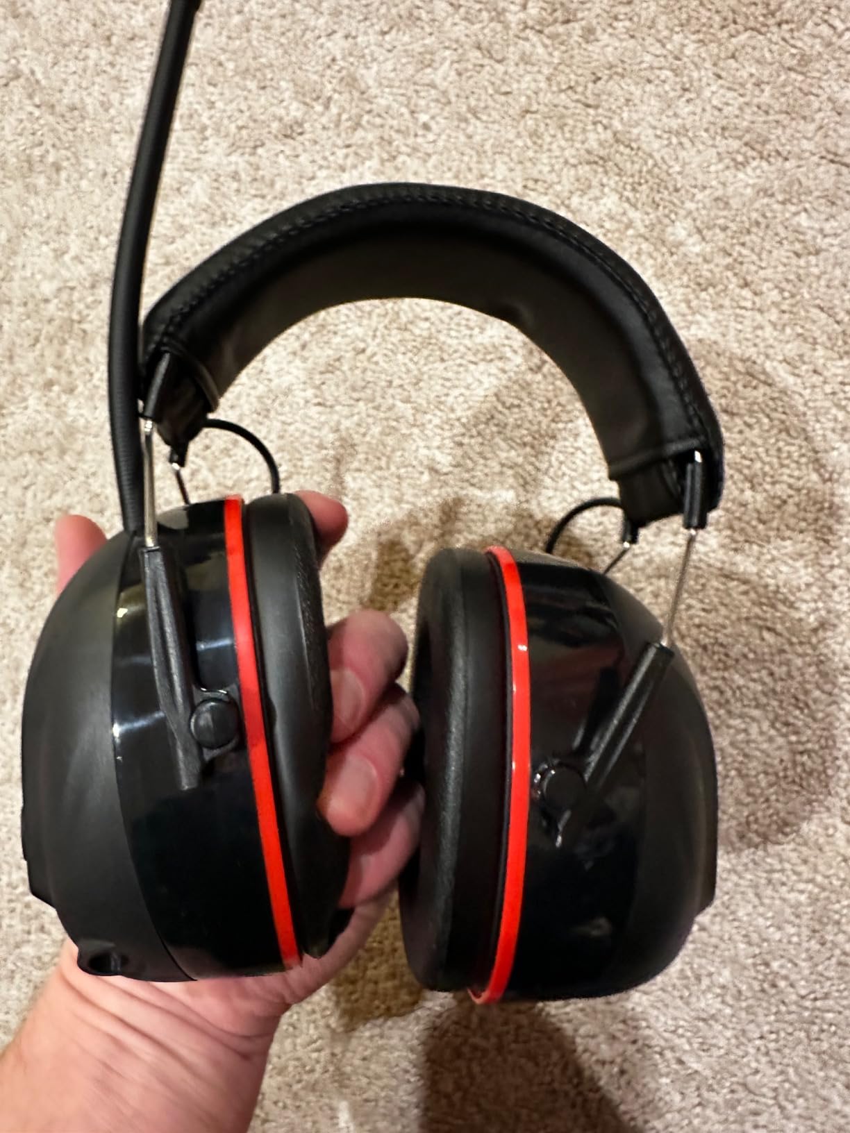 Bluetooth 6.0 Hearing Protection AM FM Radio Headphones with Digital Display, 30 SNR Noise Reduction Safety Earmuffs - Customer Photo 1