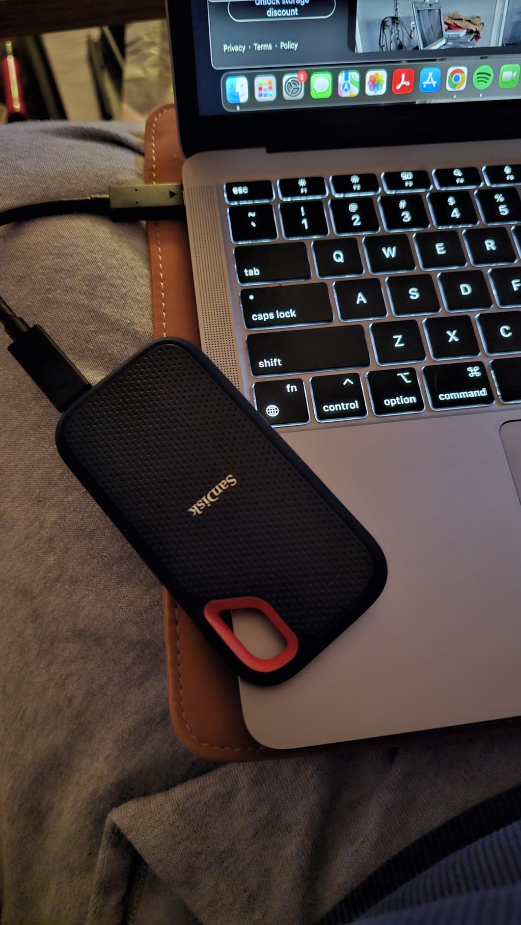 SanDisk 2TB Extreme Portable SSD - Up to 1050MB/s, USB-C, USB 3.2 Gen 2, IP65 Water and Dust Resistance customer photo 1