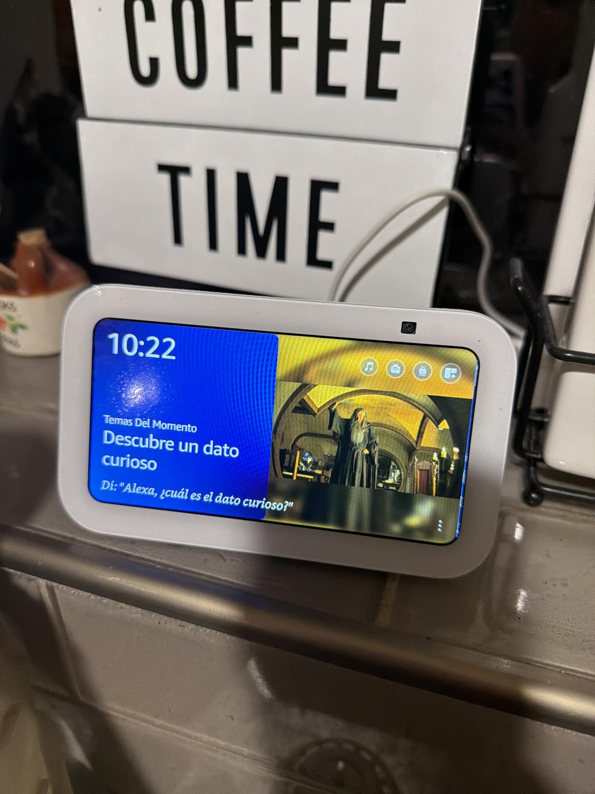 Echo Show 5 (newest model), Smart display, Designed for Alexa+, 2x the bass and clearer sound, Charcoal customer photo 2
