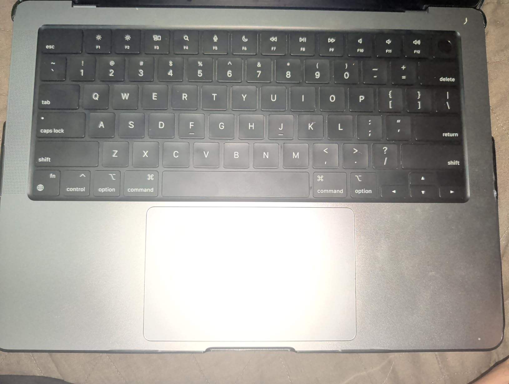 Apple MacBook Pro 2021 with Apple M1 Pro chip (14-inch, 16GB RAM, 512GB SSD) - Space Gray (Renewed) customer photo 1