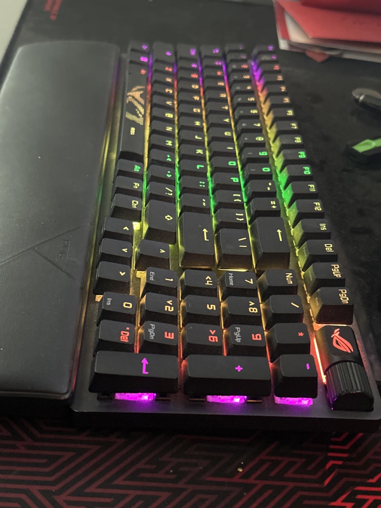 ROG Strix Scope II 96 Wireless Mechanical Gaming Keyboard - 96% Full-Size, Tri-Mode Connectivity, Hot Swappable Pre-lubed ROG NX Snow Linear Switches, PBT Keycaps, RGB, PC/Mac Support-Black customer photo 1