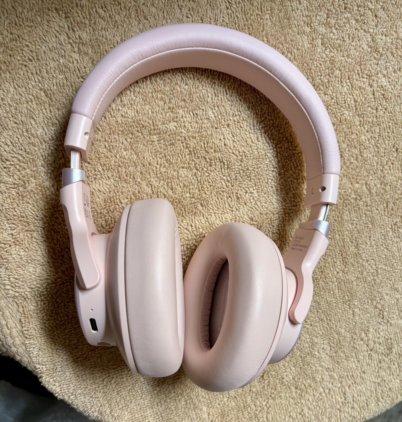 KVIDIO Active Noise Cancelling Headphones, 70 Hours Playtime Bluetooth Headphones Wireless with Microphone, Transparency Mode, Deep Bass and Hi-Fi Stereo Sound Over Ear for Travel Office customer photo 2