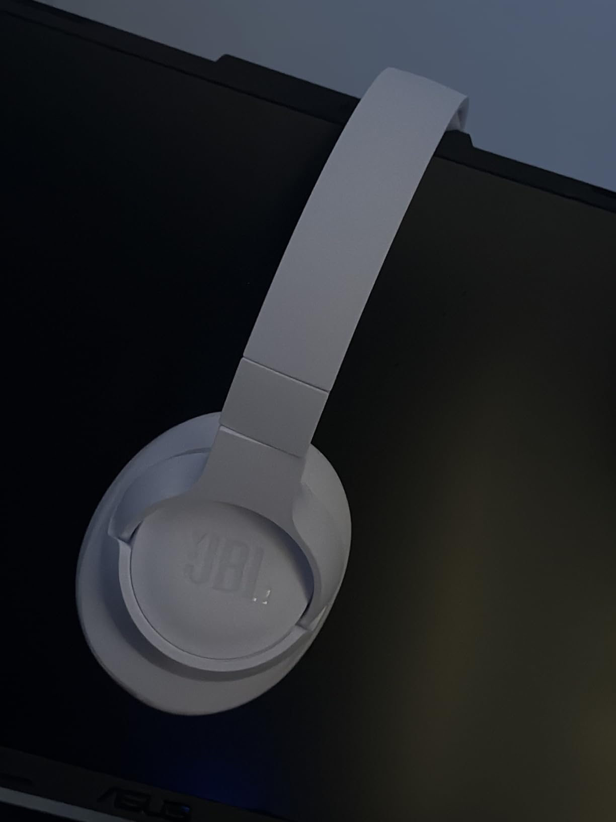 JBL Tune 770NC Adaptive Noise Cancelling Wireless Over-Ear Headphones customer photo 1