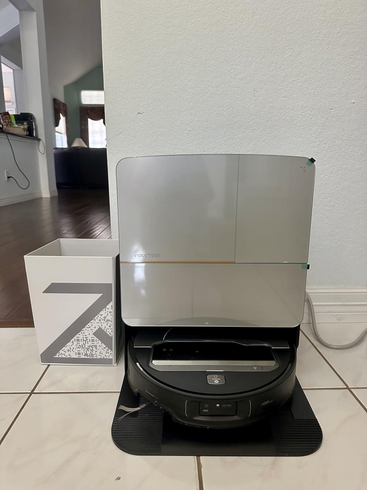 Saros Z70 Robot Vacuum and Mop, OmniGrip Arm, AI-Powered, 22,000Pa Suction, 3.14'' Ultra Slim, FlexiArm Riser Technology, AdaptiLift Chassis, Obstacle Avoidance, Auto Mop Washing & Drying customer photo 2