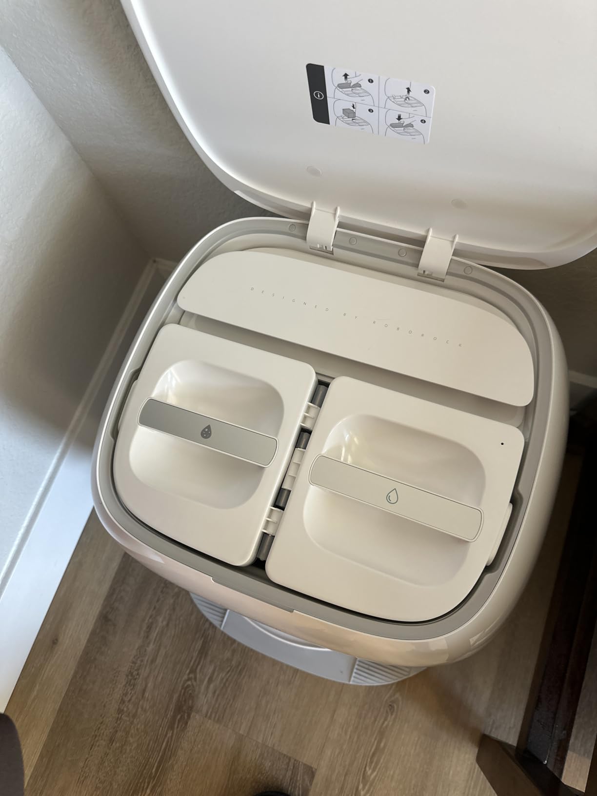 Qrevo CurvX Robot Vacuum and Mop, 22,000Pa Suction, 3.14'' Ultra Slim, Zero-Tangling Design, Reactive AI Obstacle Recognition, AdaptiLift Chassis, Auto Hot Water Mop Washing & Drying customer photo 1