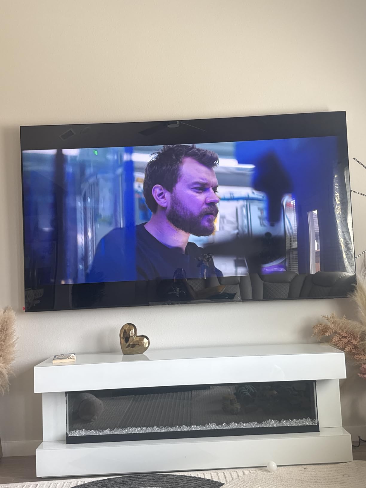 65-Inch Class QLED Q7F Series Samsung Vision AI Smart TV (2025 Model, 65Q7F) Quantum HDR, Object Tracking Sound Lite, Q4 AI Gen1 Processor, 4K upscaling, Gaming Hub, Alexa Built-in customer photo 2