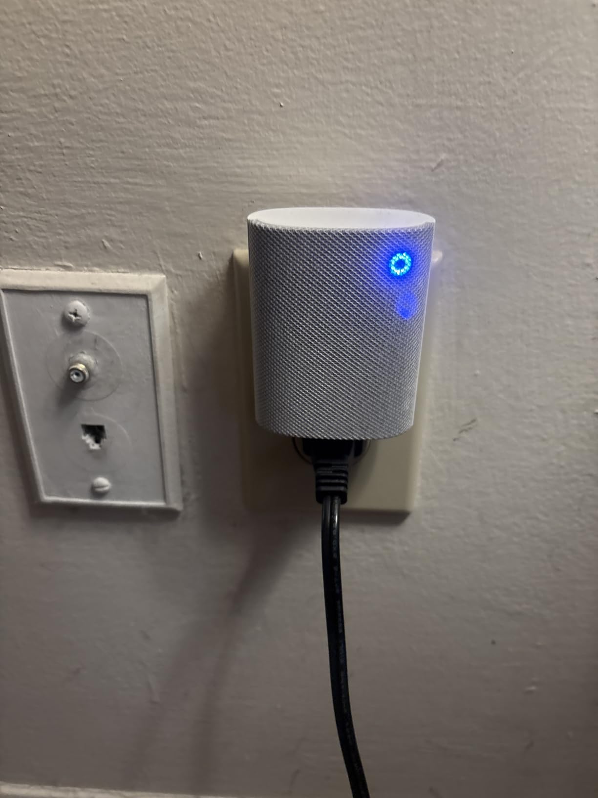 Ring Chime (Newest Model) - Enhanced audio for real-time alerts you can hear from anywhere, easy plug-in setup, simple wifi & Bluetooth connectivity, sleek design, White customer photo 2