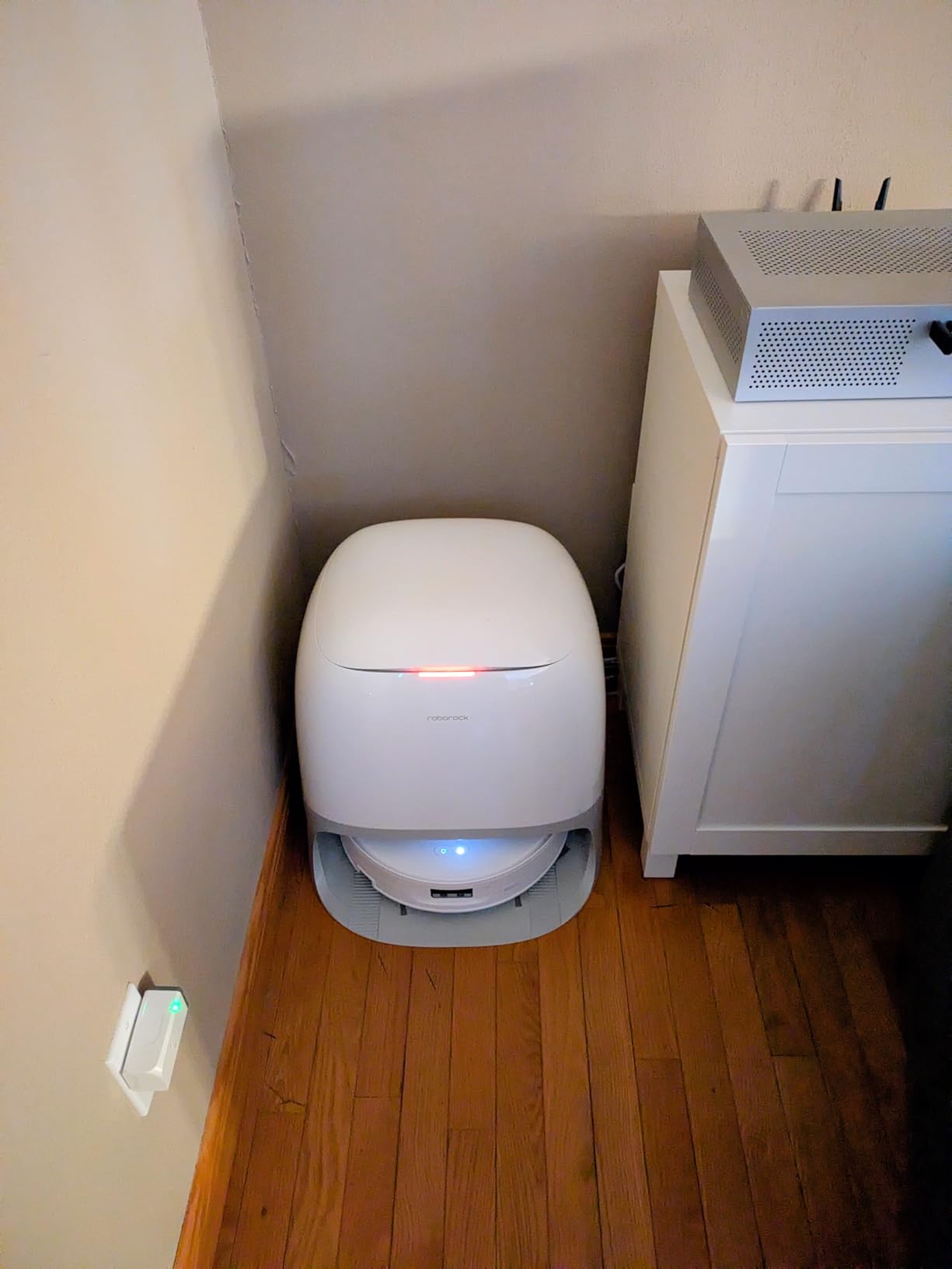 Qrevo Curv 2 Flow Robot Vacuum and Mop, SpiraFlow Real-Time Self-Cleaning Roller Mop, 20,000 Pa, Dual Zero-Tangle System, AI Obstacle Avoidance, Heat-Washes & Dries Mop, Carpet Protection customer photo 1