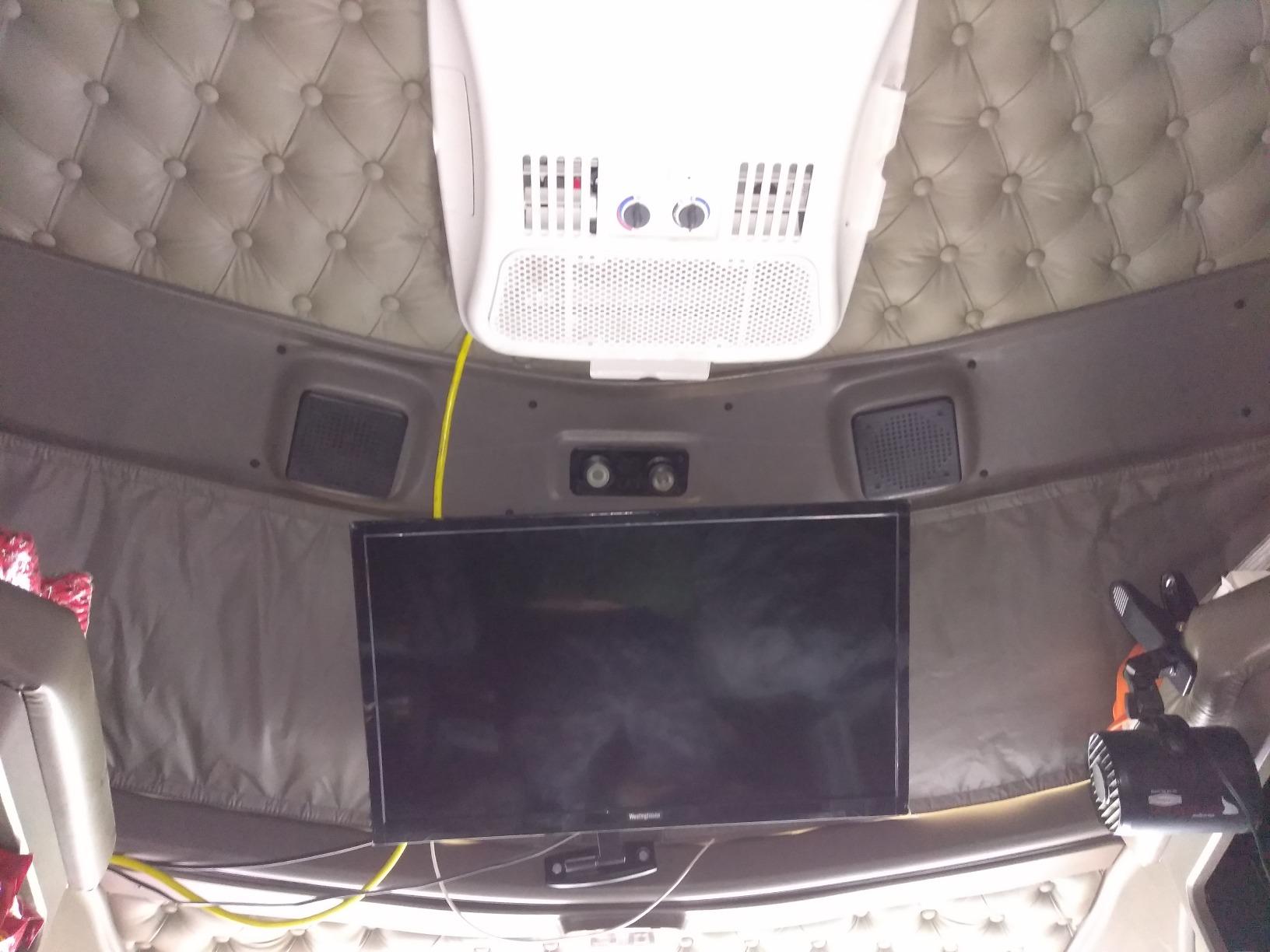 Penguin II High Efficiency, Low Profile Rooftop Air Conditioner, Ducted or Non-Ducted Application, 13.5K BTU, Polar White customer photo 2