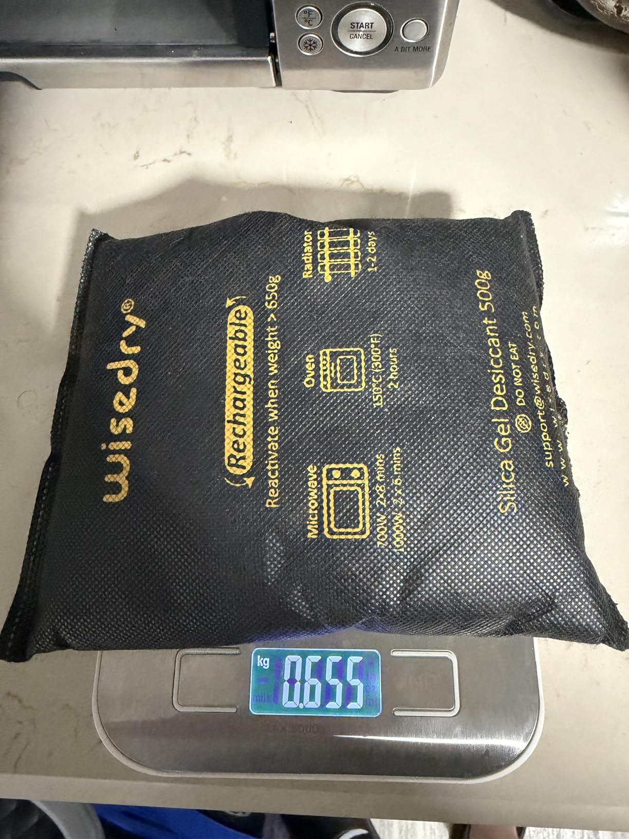 wisedry 2 x 500 Gram Rechargeable Silica Gel Car Dehumidifier customer photo 1