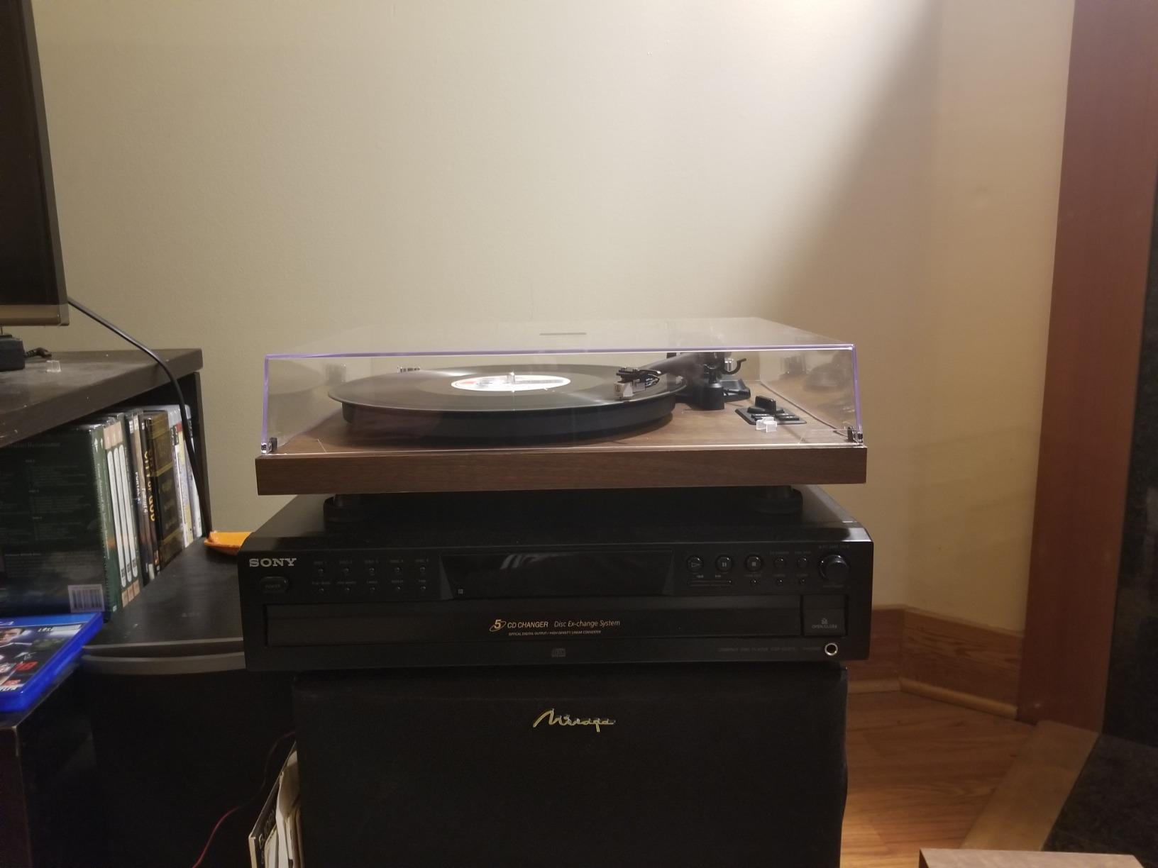 1 BY ONE Bluetooth Turntable HiFi System with 36 Watt Bookshelf Speakers, Patent Designed Vinyl Record Player with Magnetic Cartridge, Wireless Playback and Auto Off (Walnut) customer photo 1