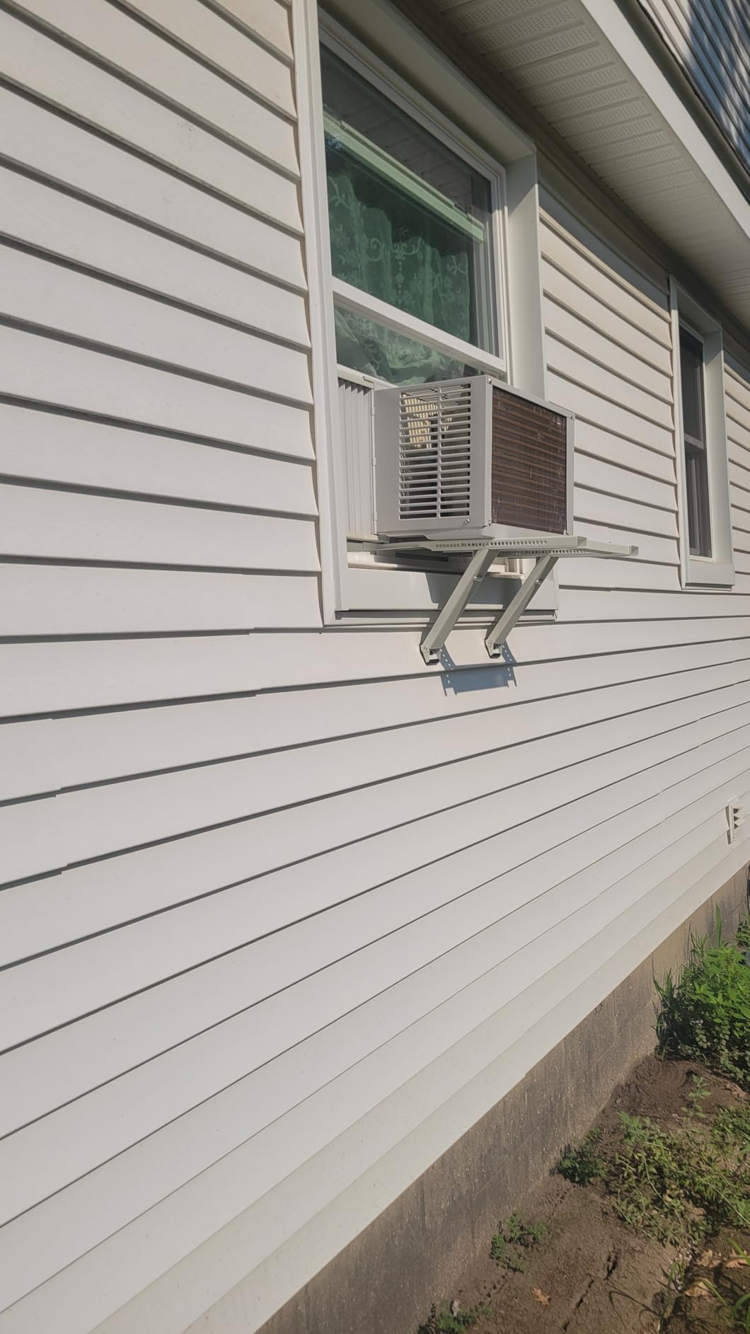 Jeacent Universal Window Air Conditioner Support Bracket No Drilling ,No Tools, Heavy-Duty Window AC Bracket Supports Up to 200lbs, Fits Single or Double Hung Windows customer photo 1