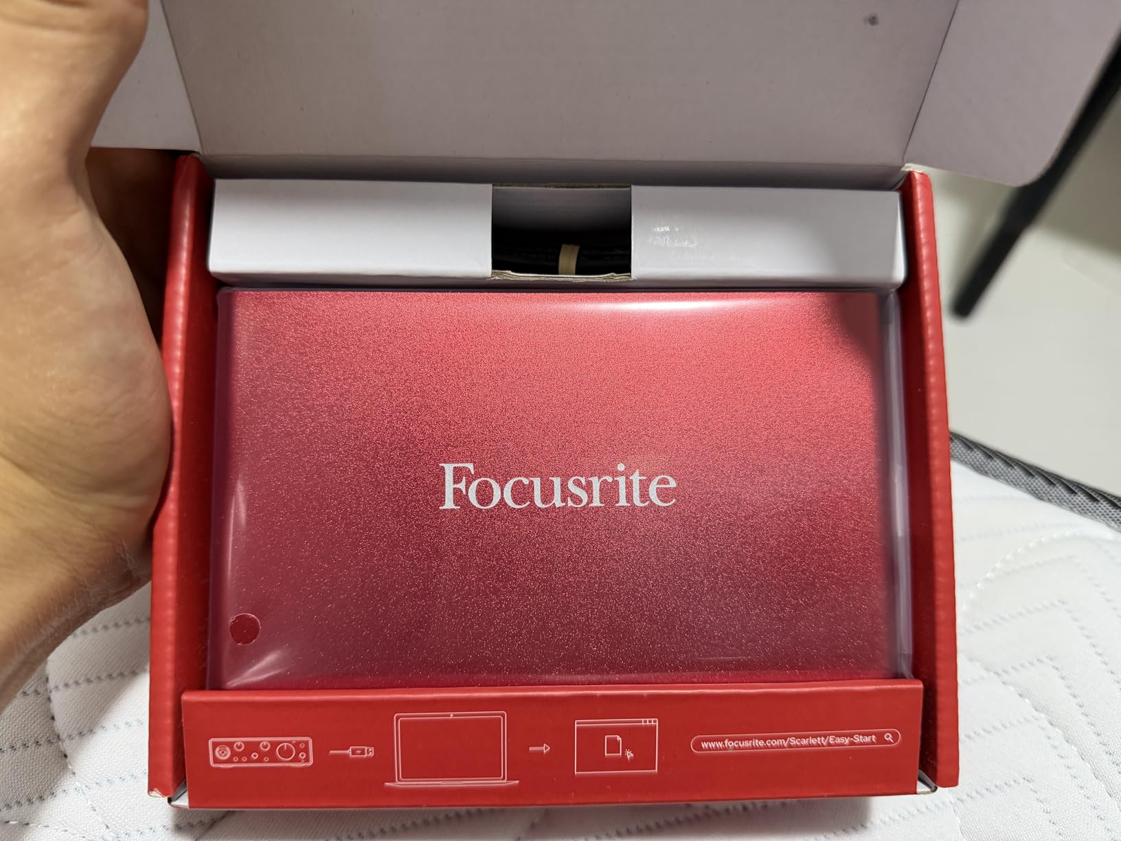 Focusrite Scarlett Solo 3rd Gen USB Audio Interface for Guitarists, Vocalists, Podcasters or Producers to record and playback studio quality sound customer photo 1