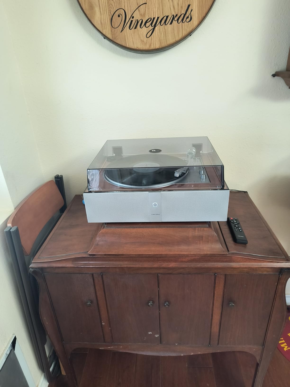 1 BY ONE Fully Automatic Record Player, All-in-One Vinyl Turntable with Automatic Repeat Function, Remote Control, Built in Speakers and DSP, Phono Preamp, AT-3600L Cartridge, Belt Drive 2-Speeds customer photo 2