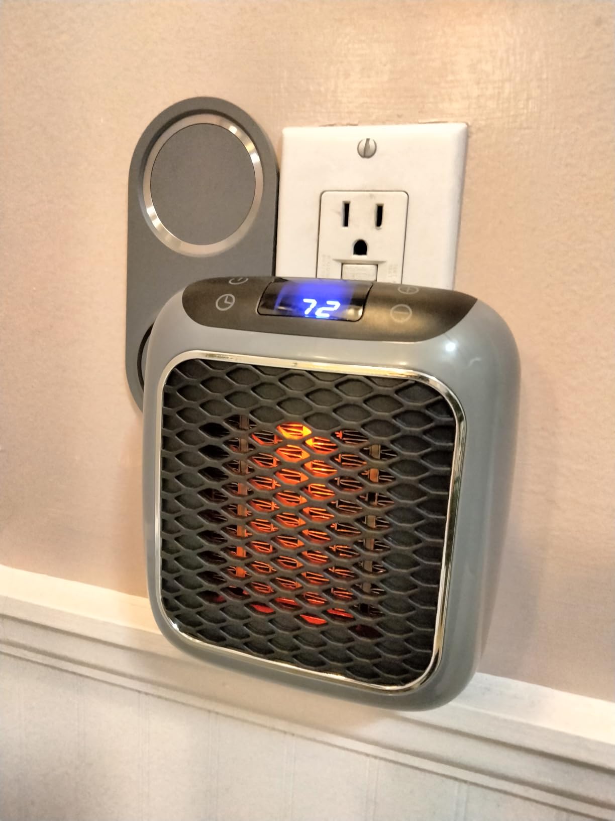 Ontel Handy Heater Turbo Wall Outlet Plug In Heater - Portable Indoor Ceramic Space Heater w/Adjustable Thermostat, 12-Hour Timer, Auto Shut Off, Quiet - Plug In Wall for Office, Bedroom, Camping customer photo 1