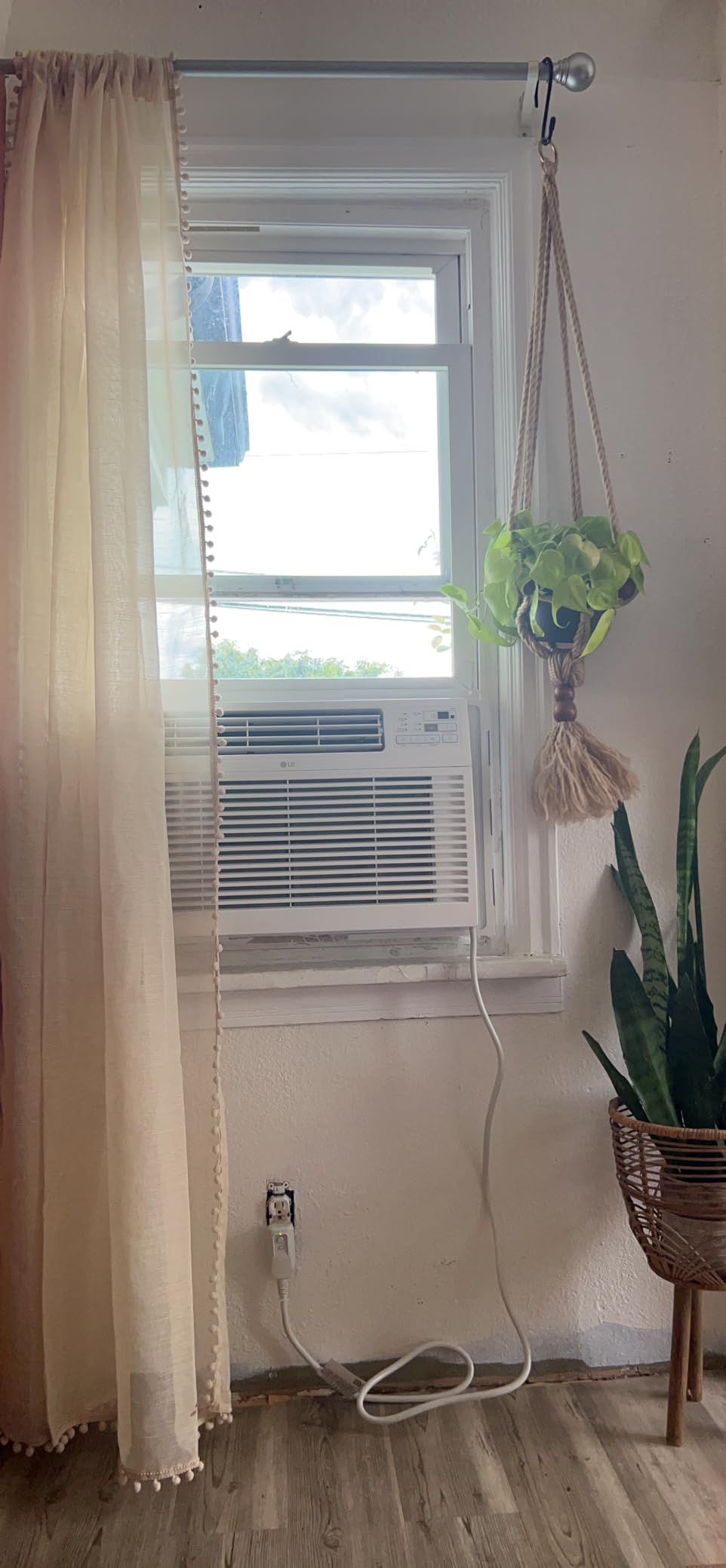 LG 14000 BTU Window Air Conditioners [2023 New] Remote Control WiFi Enabled App Ultra-Quiet Washable Filter Cools 800Sq.Ft for Large Room AC Unit air conditioner Easy Install White LW1521ERSM1 customer photo 2
