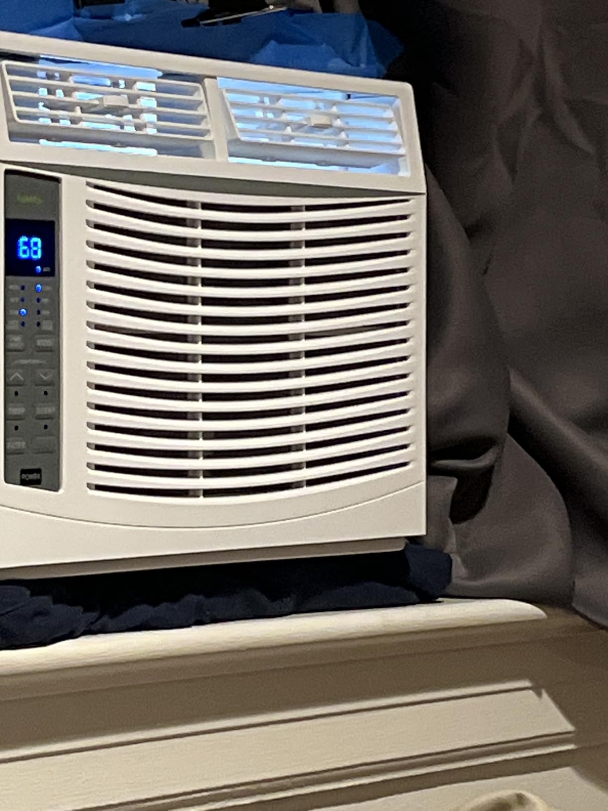WiFi Enabled 6,000 BTU Window Air Conditioner, Smart Window AC Unit with Remote, Energy Saving, Easy Install Kit, Cools up to 250 Square Feet customer photo 1