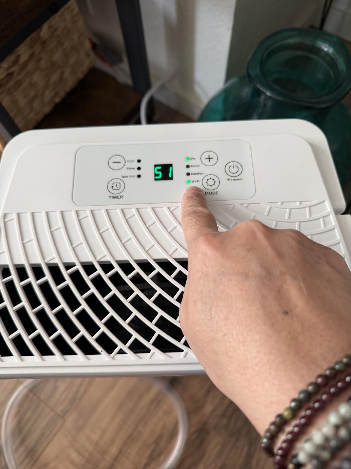 hOmeLabs Dehumidifier for Home, Office, Basements with Powerful Moisture Removal, Humidity Control, Auto Shut-off, Quiet Operation - 7,500 Sq Ft Wi-Fi with Pump (50 Pint MAX 120 Pint at 95°F, 90% RH) customer photo 2