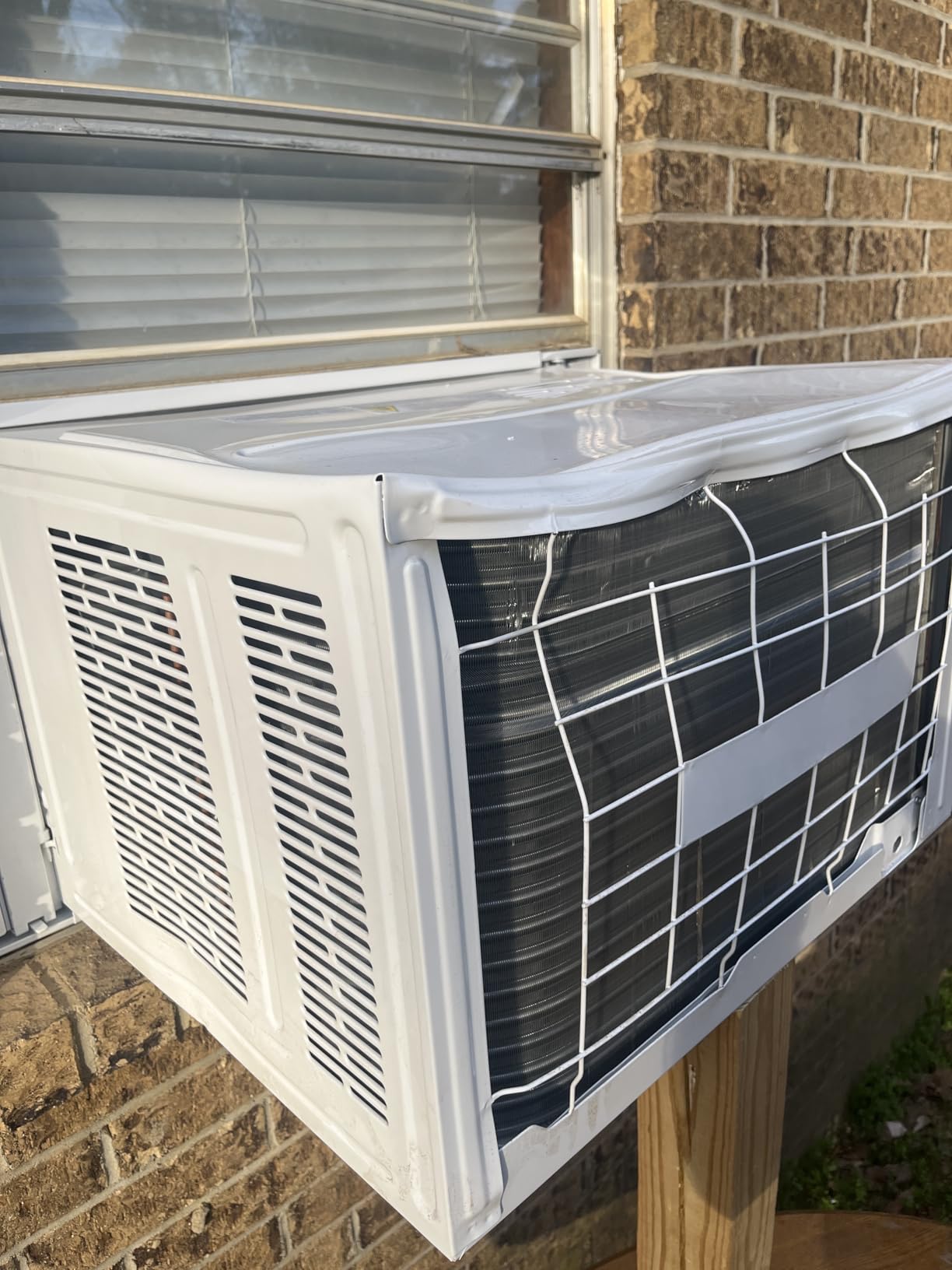 Whirlpool 15,000 BTU Window Mounted Inverter Air Conditioner with Quiet, High Efficiency Operation and Remote, Window AC Unit for Apartment, Living Room, Bedroom, Large Rooms up to 700 Square Feet customer photo 2