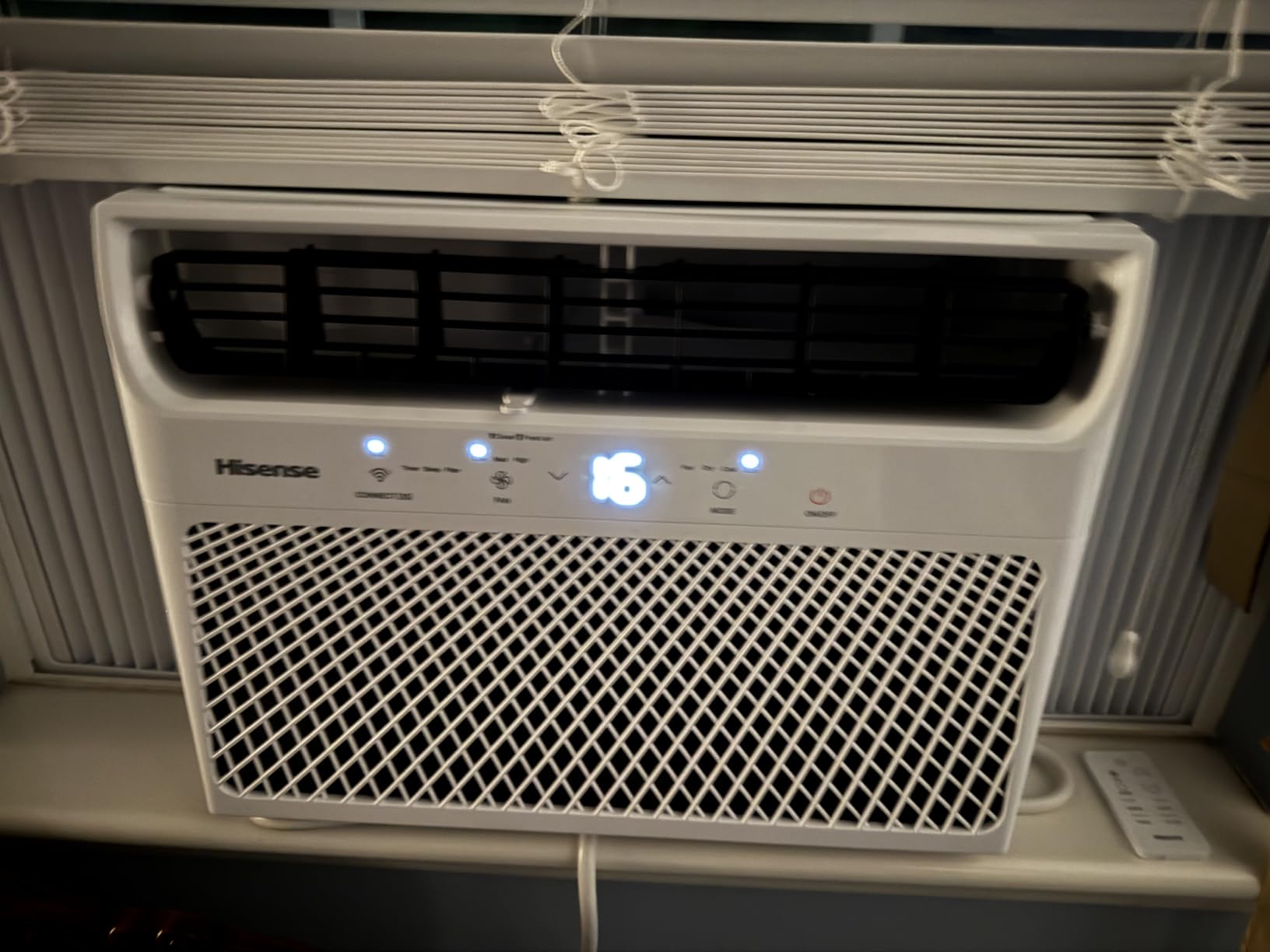 Hisense 14,000 BTU Smart Window Air Conditioner, 3 modes (Cooling, Fan, Dehumidifier), Easy Installation,Ultra Quiet, 2 Years Warranty customer photo 1