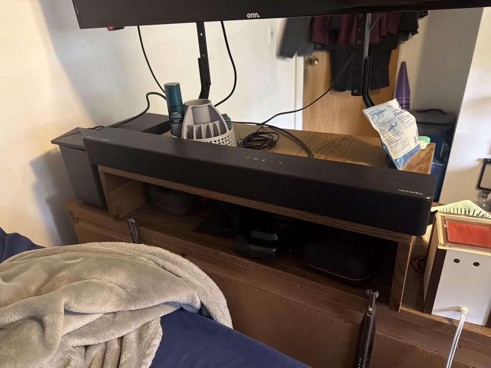 ULTIMEA 5.1CH Surround Sound Bar with Subwoofer, Dolby Atmos, VoiceMX, BassMX, APP, 300W Soundbar for Smart TV, Home Theater Surround Sound System for TV, BT 5.4, Poseidon M60 (2025 Model) customer photo 1