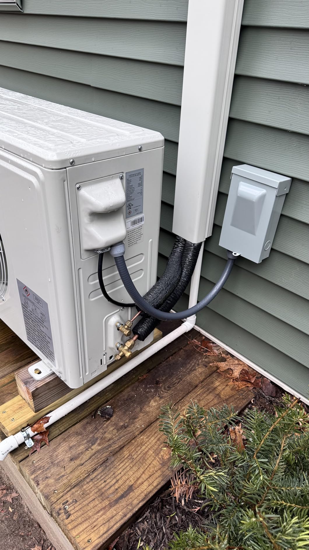 18000BTU Mini Split Air Conditioner Heat Pump, 19 SEER2 Inverter Compressor AC Unit Cools Rooms up to 1250 Sq. Ft, 230V Ductless Split AC with Pre-Charged Condenser & Installation Kit customer photo 2