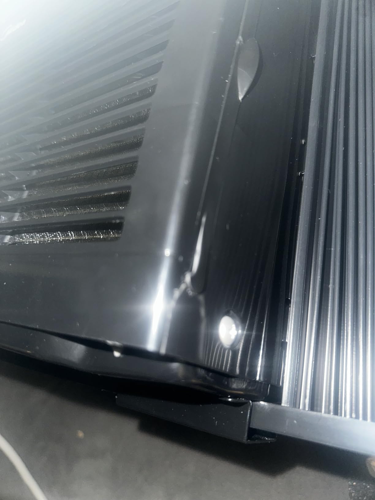 Midea 5,000 BTU 150 Sq ft Mechanical Window Air Conditioner, Black (Renewed) customer photo 1