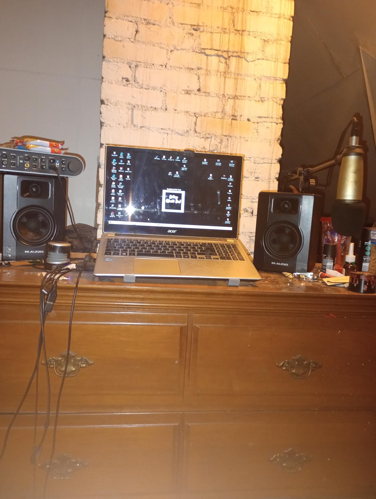 M-Audio BX5BT Pair 5