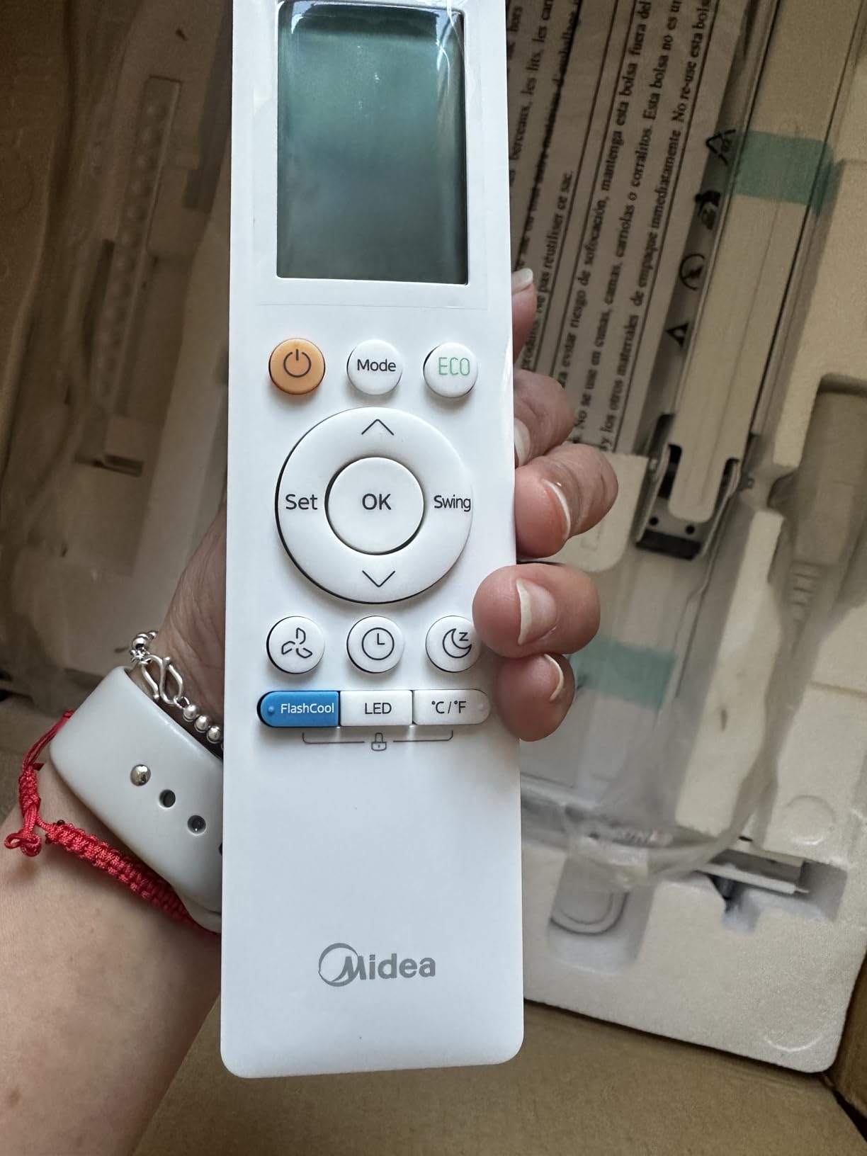 Midea 6,000 BTU U Shaped Smart Inverter Window Air Conditioner - Cools 250 Sq Ft, Ultra Quiet with Open Window Operation - Alexa/Google Assistant Compatible, 37% Energy Savings, Remote (2026 Edition) customer photo 2
