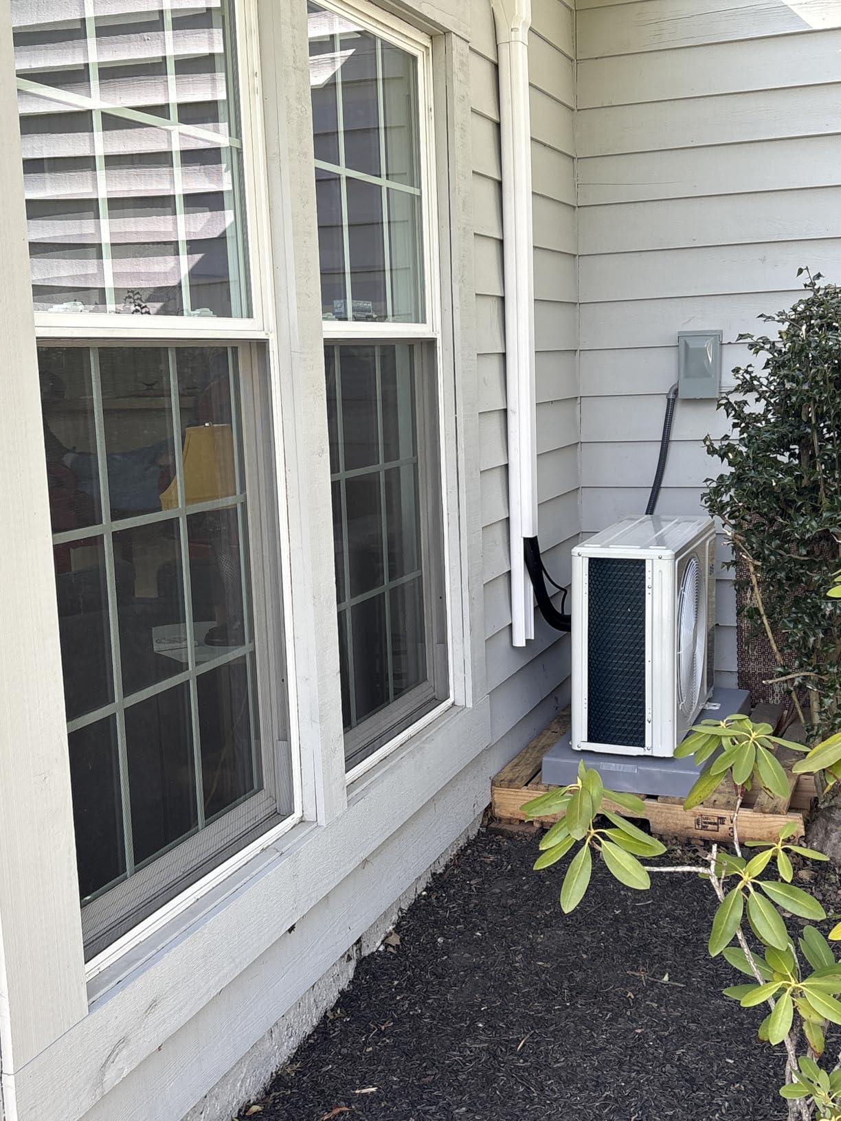 9000 BTU Mini Split AC/Heating System - Ductless Mini Split Air Conditioner with Heat Pump, 19 SEER2, 115V Energy Efficient, Covers Up to 450 Sq. Ft. customer photo 1