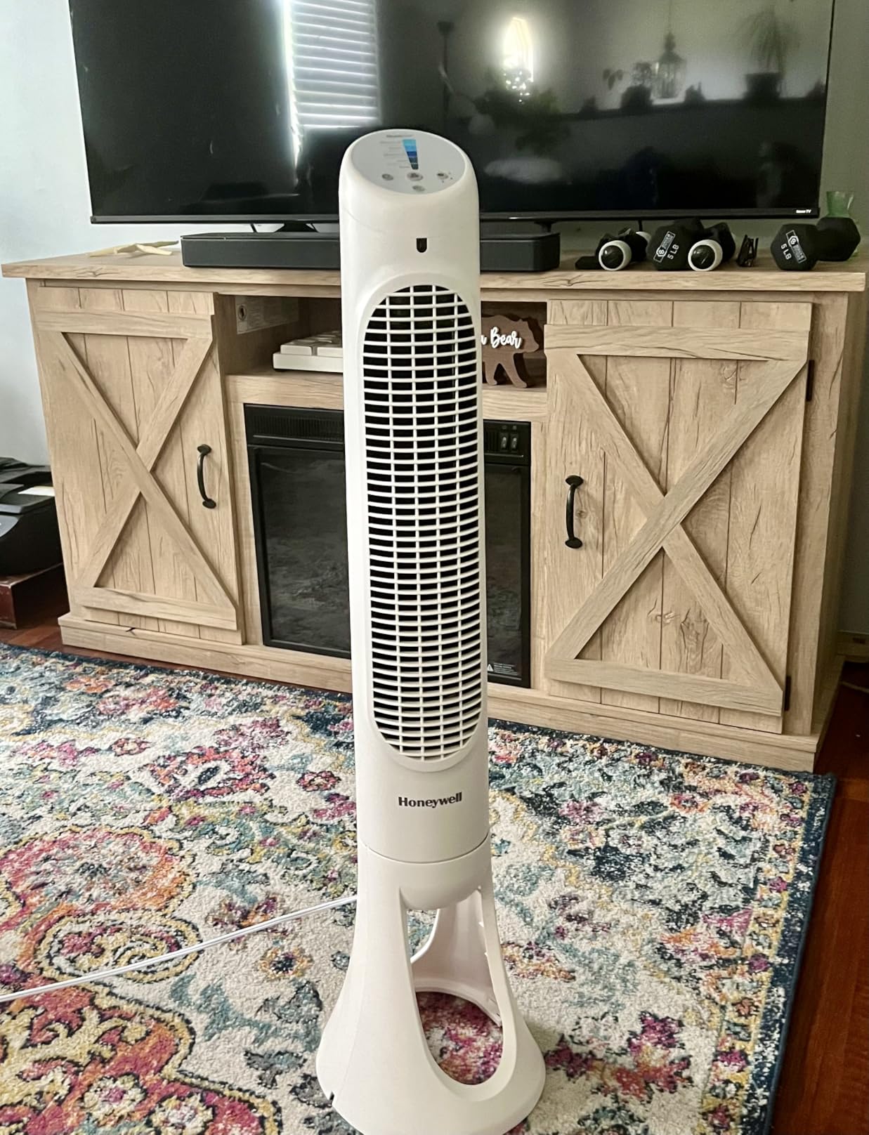 Honeywell QuietSet Whole Room Oscillating Tower Fan with Remote, White, HYF260 customer photo 2