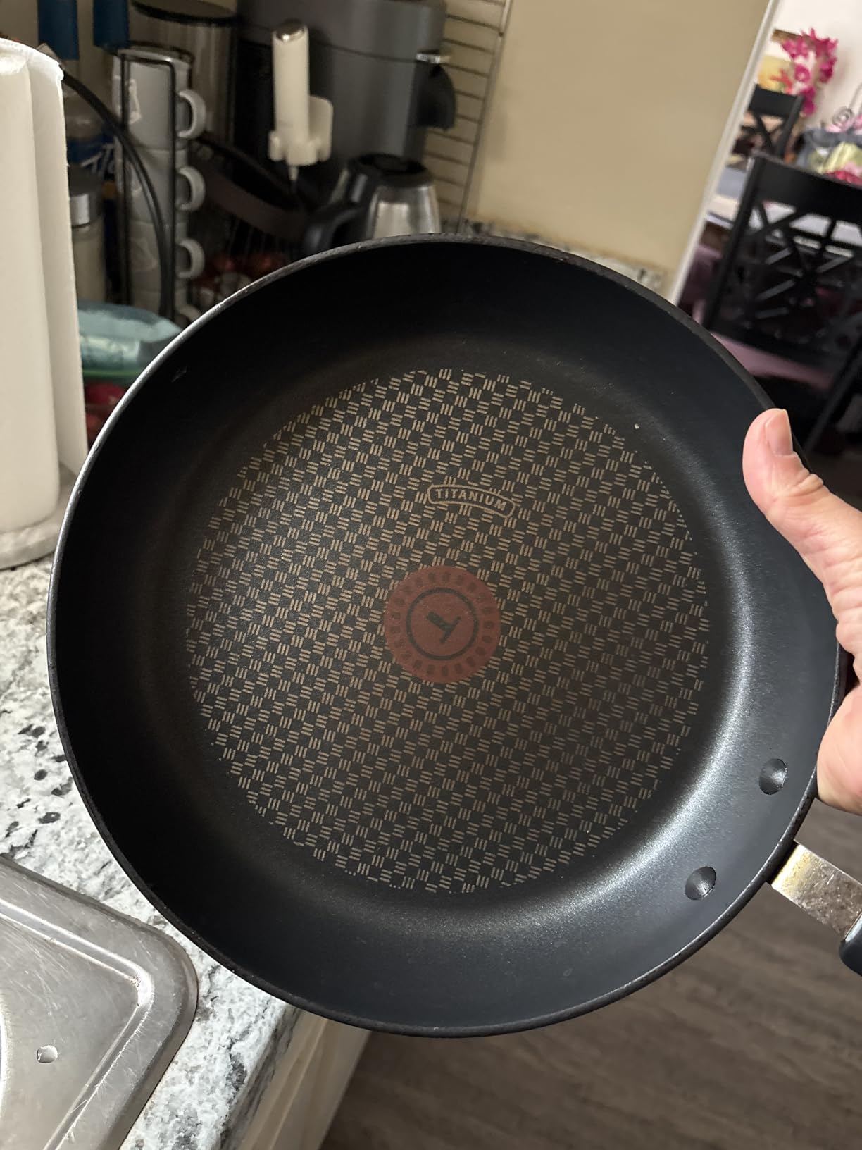 T-fal Ultimate Hard Anodized Nonstick Fry Pan Set 2 Piece, 10, 12 Inch, Oven Broiler Safe 400F, Cookware, Pots and Pans Set Non Stick, Kitchen Frying Pans, Cooking Skillets, Dishwasher Safe, Grey customer photo 2