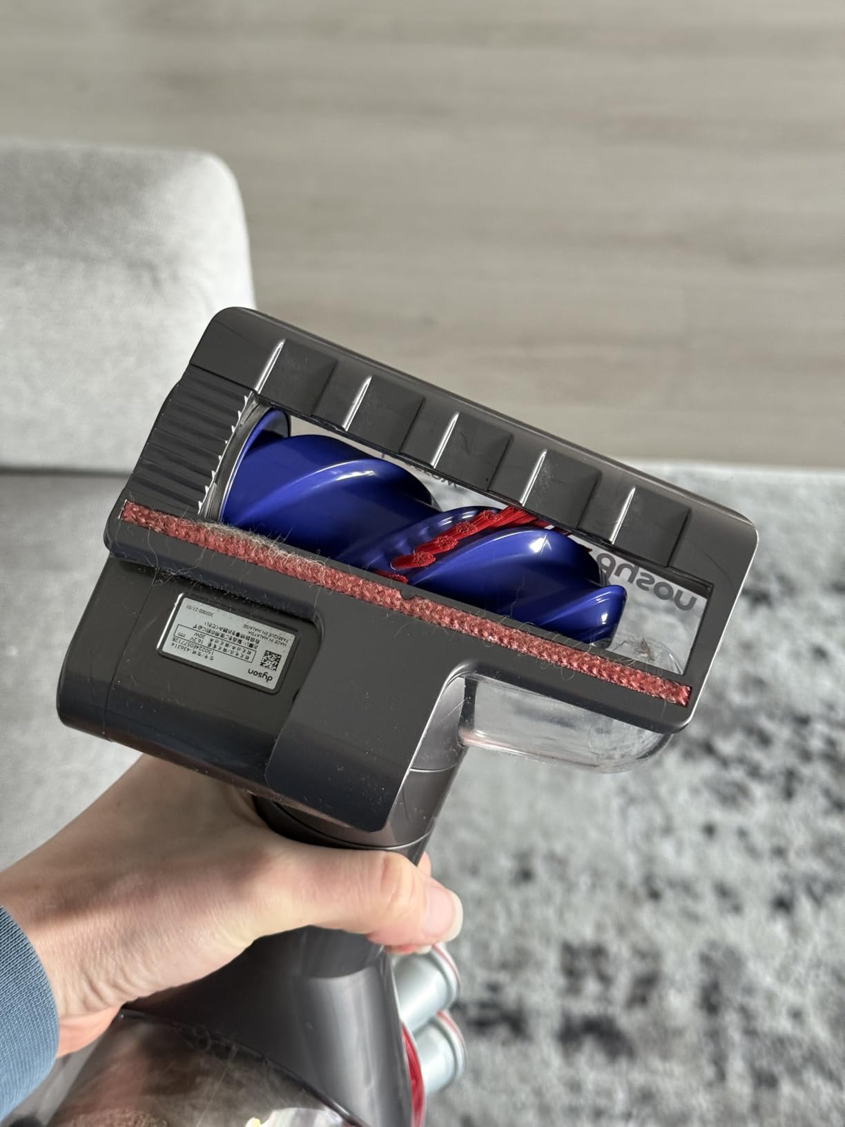 Dyson V8 Cordless Vacuum, 115AW customer photo 1