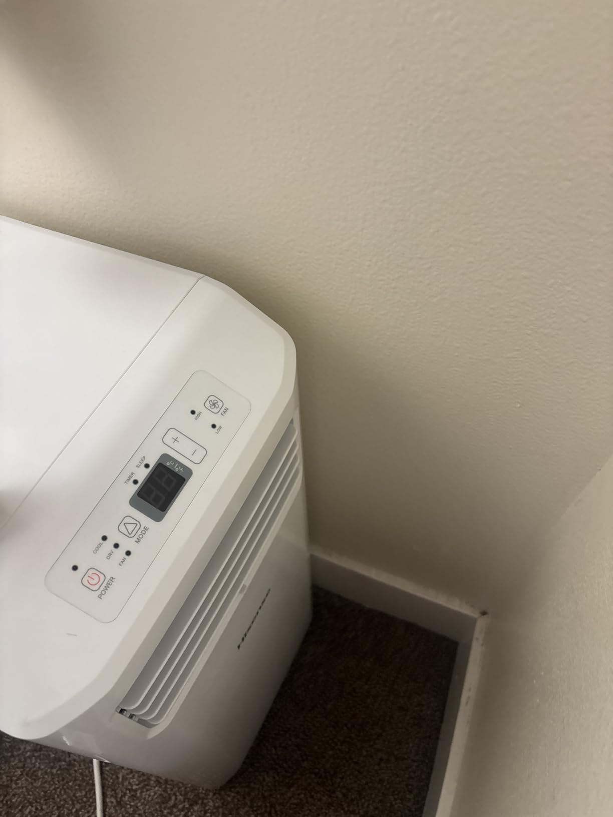 Hisense Portable Air Conditioner 5000-BTU DOE (115-Volt) White Vented, Remote control, Cools 150-sq ft, 24 Hour Timer, 3-modes (Cooling, Fan, Dehumidifier), Noise Level dB 47 - AP0522CR1W (Renewed) customer photo 1