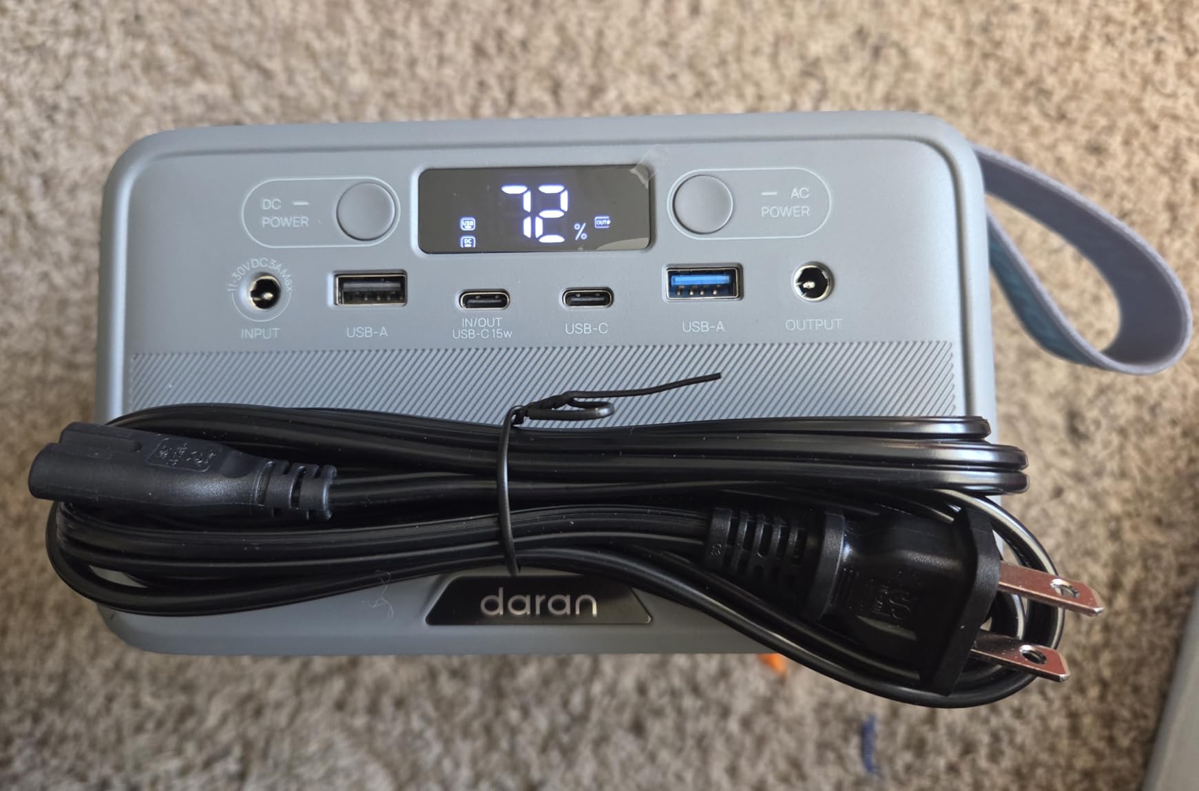 DARAN Portable Power Station 89.6Wh LiFePO4 Battery 100W(200W Peak) Solar Power Bank customer photo 1
