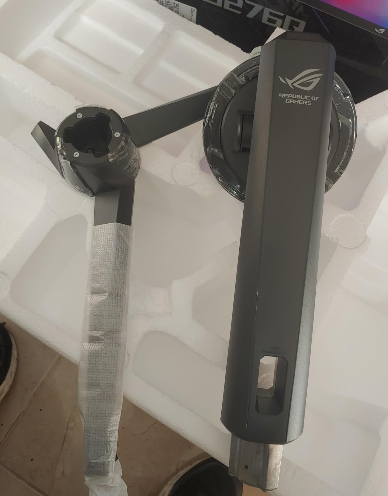 ASUS ROG Strix 26.5
