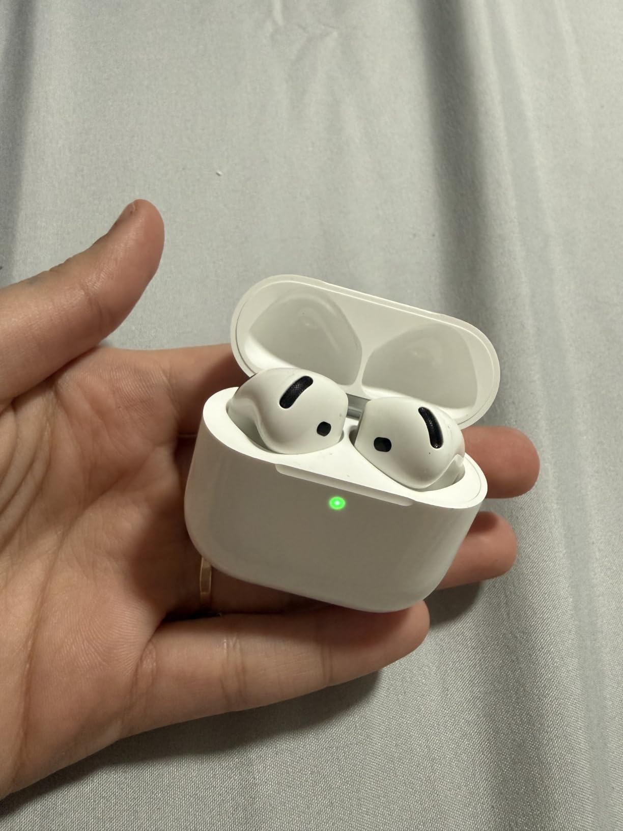 Apple AirPods 4 Wireless Earbuds customer photo 2