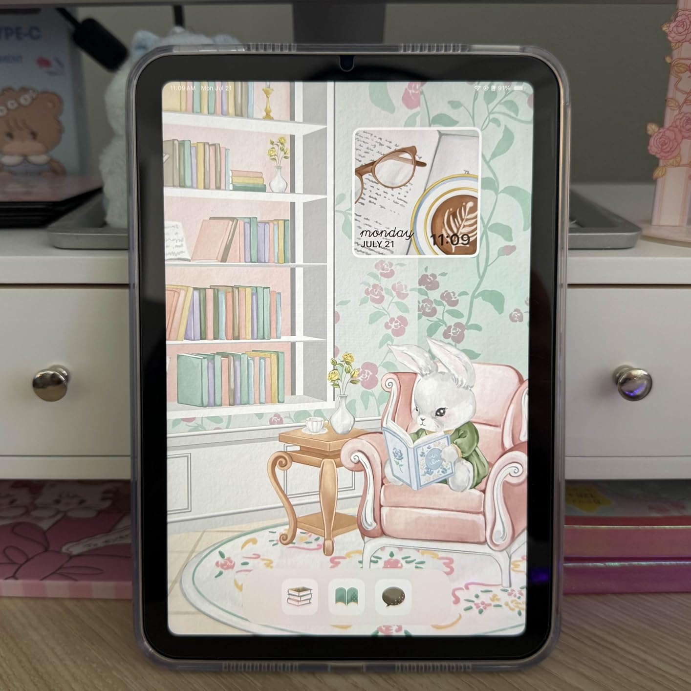 Apple iPad mini (A17 Pro): Apple Intelligence, 8.3-inch Liquid Retina Display, 256GB, Wi-Fi 6E, 12MP Front/12MP Back Camera, Touch ID, All-Day Battery Life - Space Gray customer photo 2